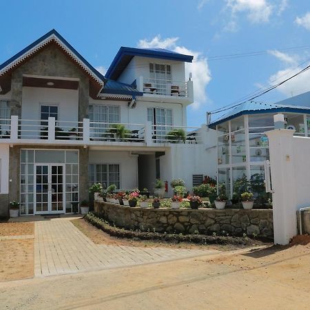 Hotel Blue Meadows Nuwaraeliya à Nuwara Eliya Extérieur photo